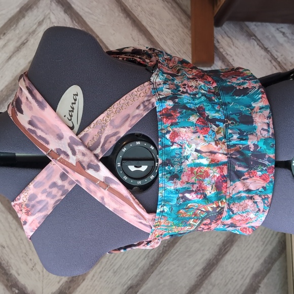 Floral Halter Top Noir E Blanc - Picture 3 of 7